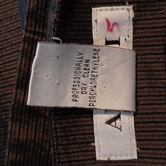 Alfani halter vest brown, black, and gold mini horizontal lines. Size 6 - Picture 4 of 4